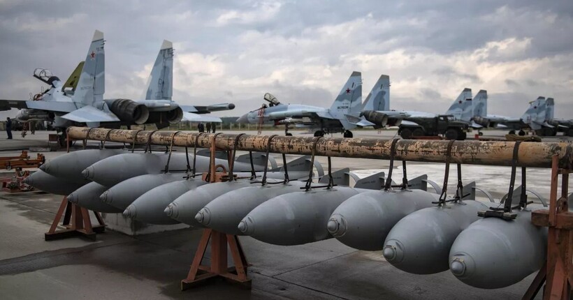 росія у 2024 році скинула 10 000 КАБів по Україні, - Умєров