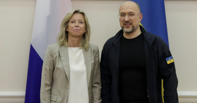 Шмигаль обговорив з міністеркою оборони Нідерландів якнайшвидшу передачу F-16 Україні