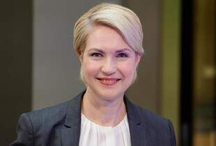 Україна має перемогти: очільниця Бундесрату Мануела Швезіґ прибула до Києва з потужним меседжем підтримки