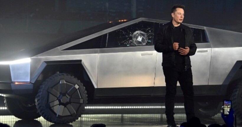 Cybertruck на ремонті: Tesla вже вчетверте відкликає майже всі електропікапи 