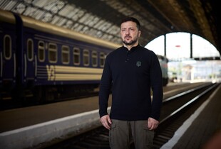Зеленський привітав українців з Днем Конституції