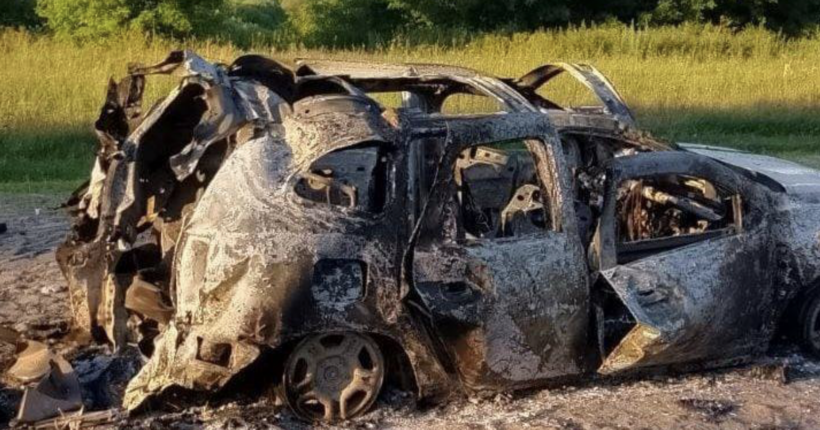 Росіяни FPV-дроном атакували авто поліції на Сумщині: є постраждалі (фото)