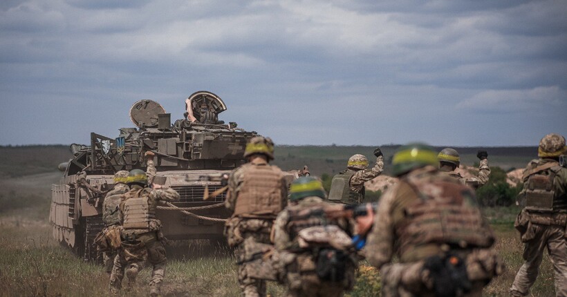 На фронті розширюється 
