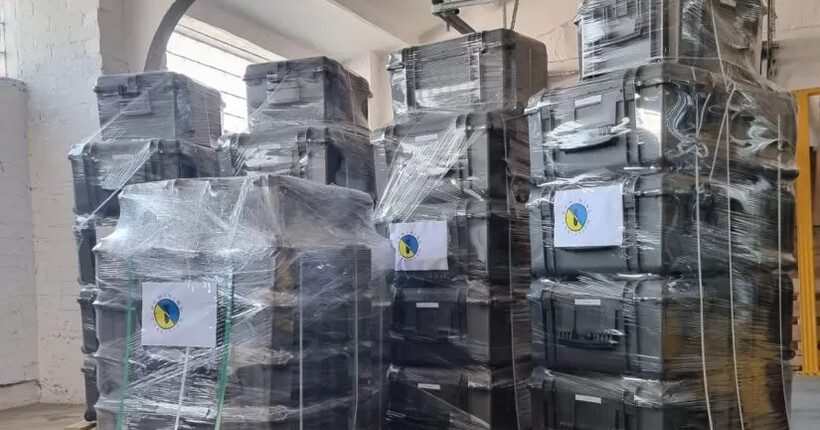 Литва доставила в Україну військову допомогу: до країни прибули протидрони, патрони та розкладачки