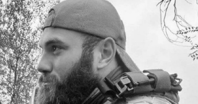 Залужний отримав зворушливий подарунок від батьків загиблого захисника