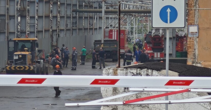 У Єкатеренбурзі на заводі з виробництва САУ спалахнула пожежа (відео)
