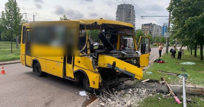У Львові сталася потрійна ДТП за участі маршрутки: багато постраждалих