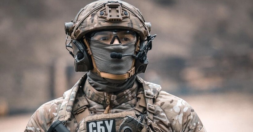 Дрони СБУ уразили російську базу берегової охорони в Криму (відео)