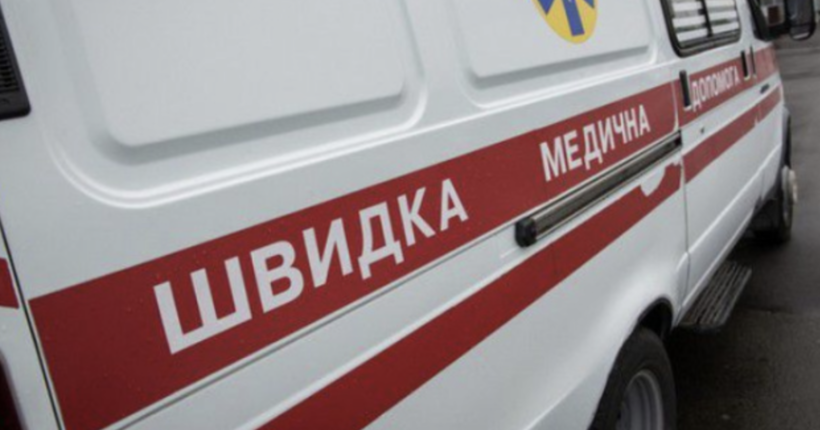 Росіяни скинули вибухівку з дрона на бригаду медиків у передмісті Херсона