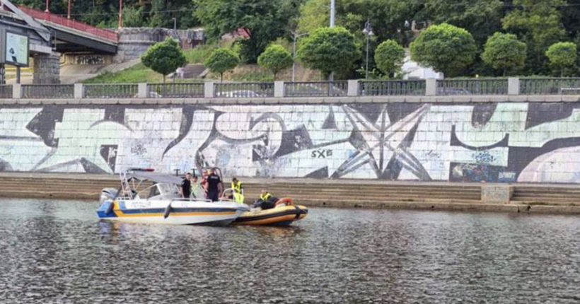 На атракціоні в Києві зірвався трос: рятувальники знайшли тіло хлопця