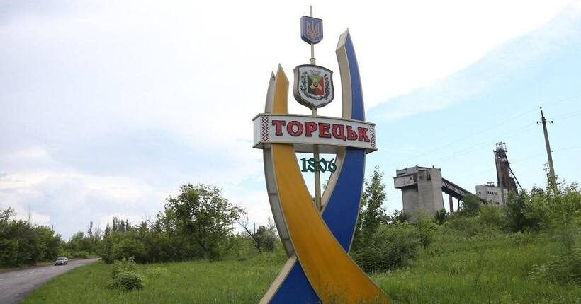 Під обстрілами “Білі янголи” врятували з Торецька чотирьох людей і двох собак