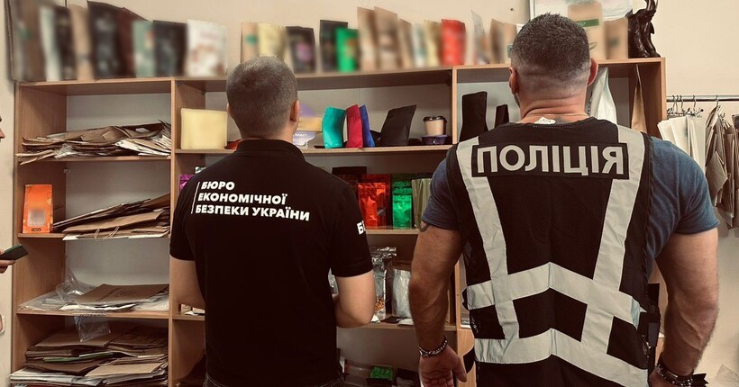 Одеські правоохоронці викрили підпільне виробництво кави: вилучено продукції на 1,6 млн грн