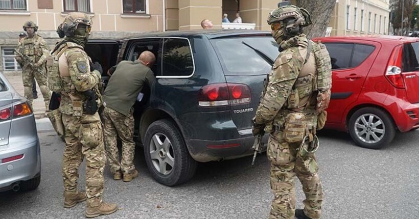В Тернополі викрито корупційну схему ухилення від мобілізації: щомісячний прибуток до $150 тис