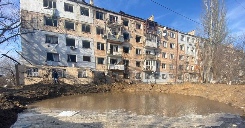 Окупанти вчергове обстріляли Херсон: є поранення серед цивільних