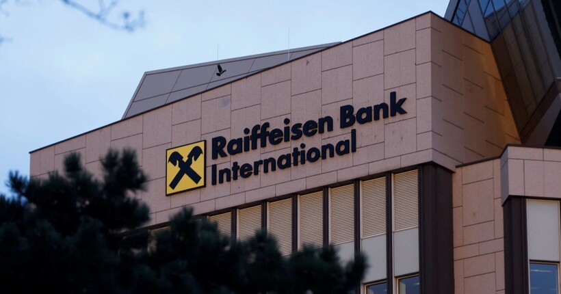 Raiffeisen Bank виходить з Білорусі: у чому причина