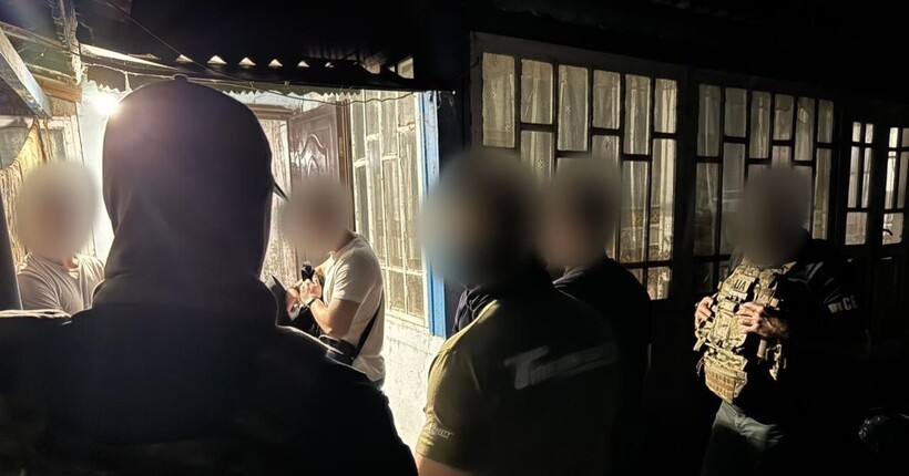 Поліція затримала дві групи паліїв авто ЗСУ та об’єктів УЗ: серед злочинців двоє неповнолітніх