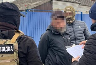 На Сумщині чоловік здійснював дорозвідку перед ворожими обстрілами: його затримано