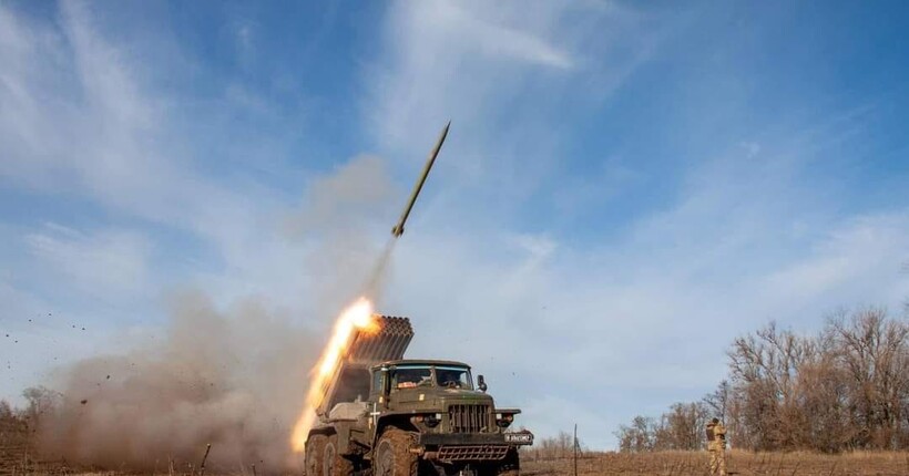 <strong>Українські воїни дають відсіч окупантам: відбито атаки поблизу 17 населених пунктів&nbsp;</strong>