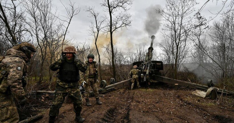 Мінус ще 740 окупантів, літак та 4 танки: бойові втрати рф на 13 січня 