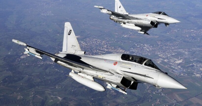 Британські винищувачі перехопили російський Ту-142: подробиці