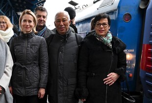 До Києва з неоголошеним візитом прибули високопосадовці ЄС (фото)