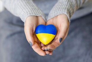 З міжнародним Днем волонтера 2024: зворушливі привітання, оригінальні листівки та слова подяки