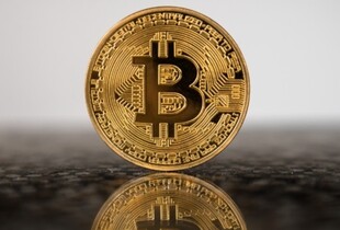 Біткоїн перевалив за $100 000: що підштовхнуло криптовалюту до історичного максимуму