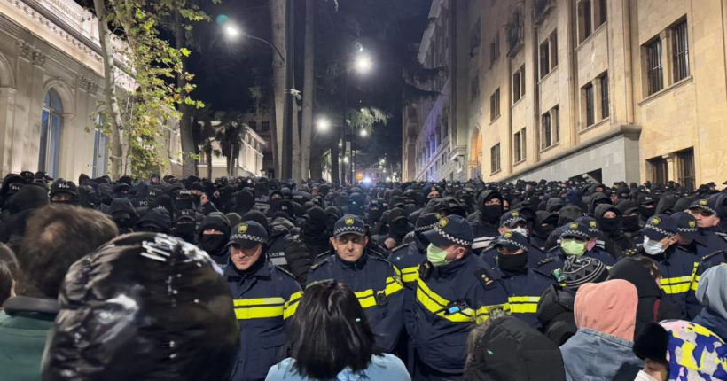 Ніч протестів у Тбілісі вперше пройшла без розгону демонстрантів – NewsGeorgia 