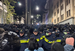 Ніч протестів у Тбілісі вперше пройшла без розгону демонстрантів – NewsGeorgia