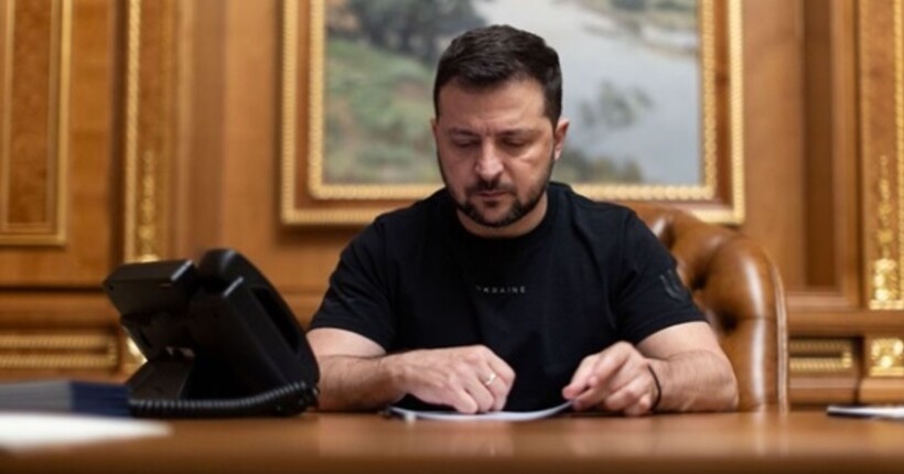 Втрати України у війні: Зеленський назвав число загиблих українських захисників
