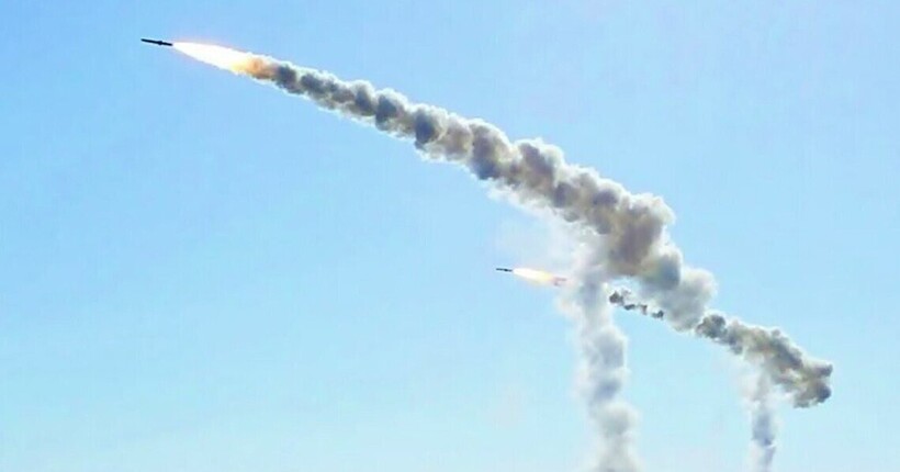 росія за тиждень здійснила майже 500 авіаударів і 400 атак дронами - Зеленський