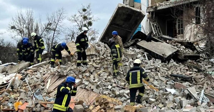 Росіяни обстріляли селище у Запорізькій області: поранено трьох рятувальників ДСНС