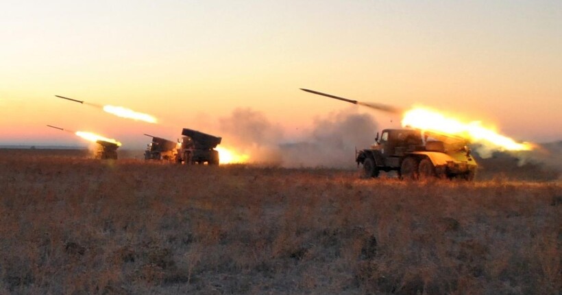 Окупанти атакували Нікопольщину дронами та важкою артилерією