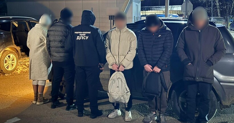 На Буковині викрили схему переправлення чоловіків через кордон