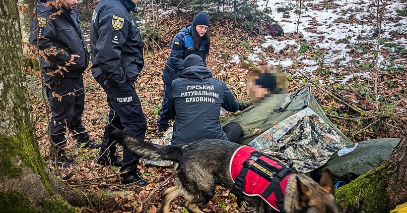 Три дні блуканин у лісі: рятувальники знайшли зниклого чоловіка у Чернівецькій області