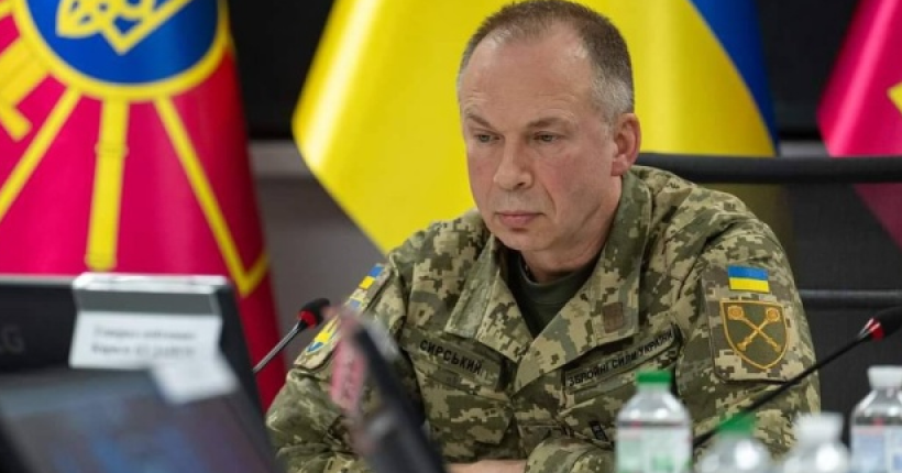Ворог активізував наступальні дії одночасно на кількох напрямках фронту - Сирський