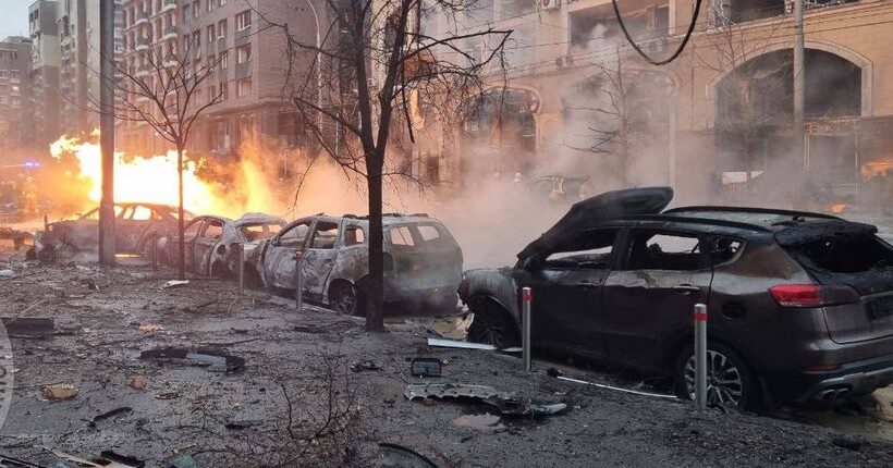 Ракетний удар по Києву: попередньо, загинула одна людина