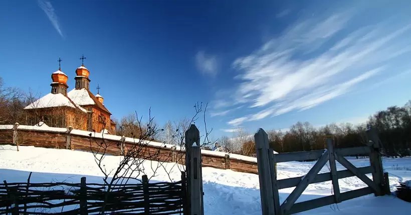 Уламки збитої сьогодні над Києвом ракети впали на територію Музею Пирогово
