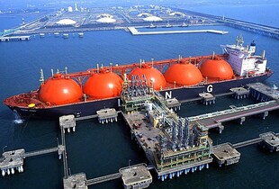 Катар погрожує зупинити експорт газу до ЄС через суворі екологічні вимоги