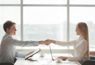 Норвезькі компанії терміново шукають жінок до рад директорів
