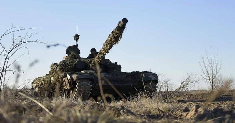 Ворог продовжує атакувати в міській забудові Торецька та Часового Яру - 