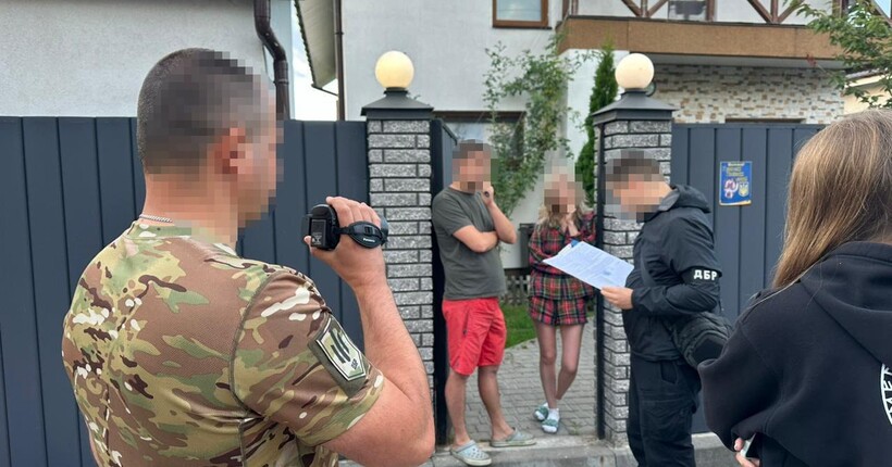 Отримував зарплату нібито перебуваючи на фронті: судитимуть експодатківця з Житомирщини