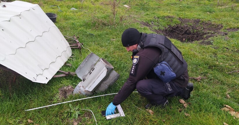 Поранено дев'ять осіб внаслідок атак рф на Херсонщині: поліція фіксує наслідки