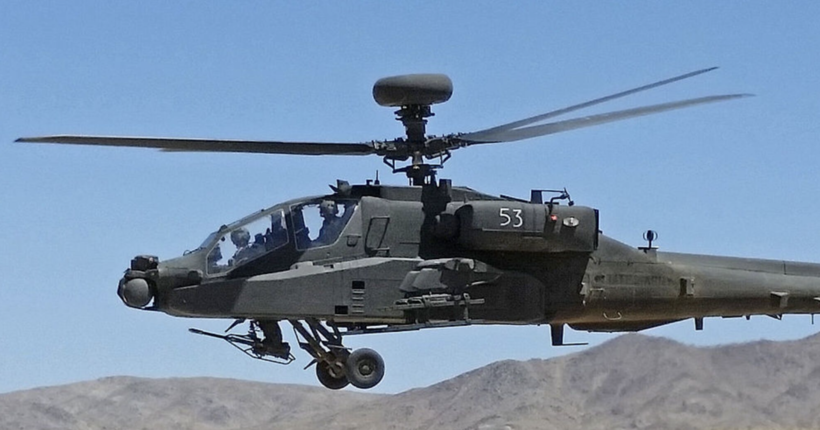 ЗМІ: Британія дасть Україні гелікоптери Apache