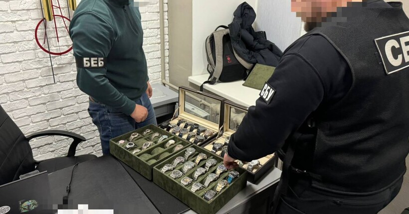 На Волині викрили канал контрабанди ювелірних виробів і швейцарських годинників на понад 35 млн грн