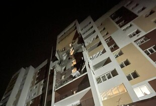 Атаки рф на Київщині пошкодили багатоповерхівку та виробниче підприємство