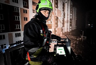 Врятовано двох дітей: ДСНС показали наслідки атаки дронами по Вишневому (фото)