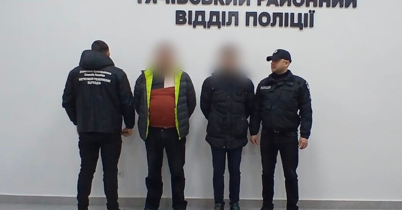 На Закарпатті затримали групу осіб, що переправляли військовозобов'язаних через кордон