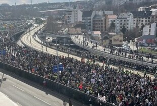 Протести в Белграді: сербські студенти вимагають відставки Вучича