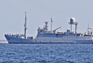 Біля узбережжя Сирії горів російський розвідувальний корабель